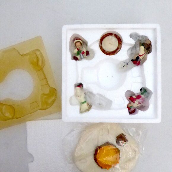 NEW 2003 HALLMARK KEEPSAKE ORNAMENT WAITING FOR SANTA TEA LIGHT CANDLEHOLDER SET - Picture 3 of 15